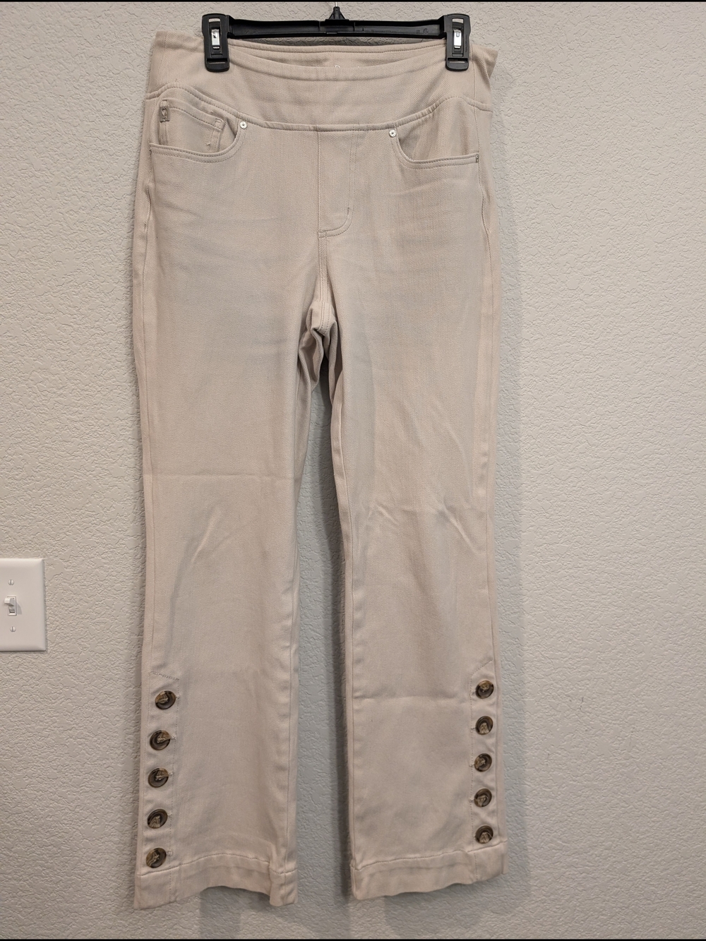 Belle by Kim Gravel Sz 10 Cream Wide-Leg Stretch Pants with Button Hem
